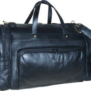 Travel bag Duffle bag in 100% full grain leather with side pockets.